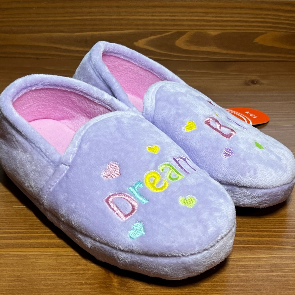 Dream Big Slippers Girls Size 13/1